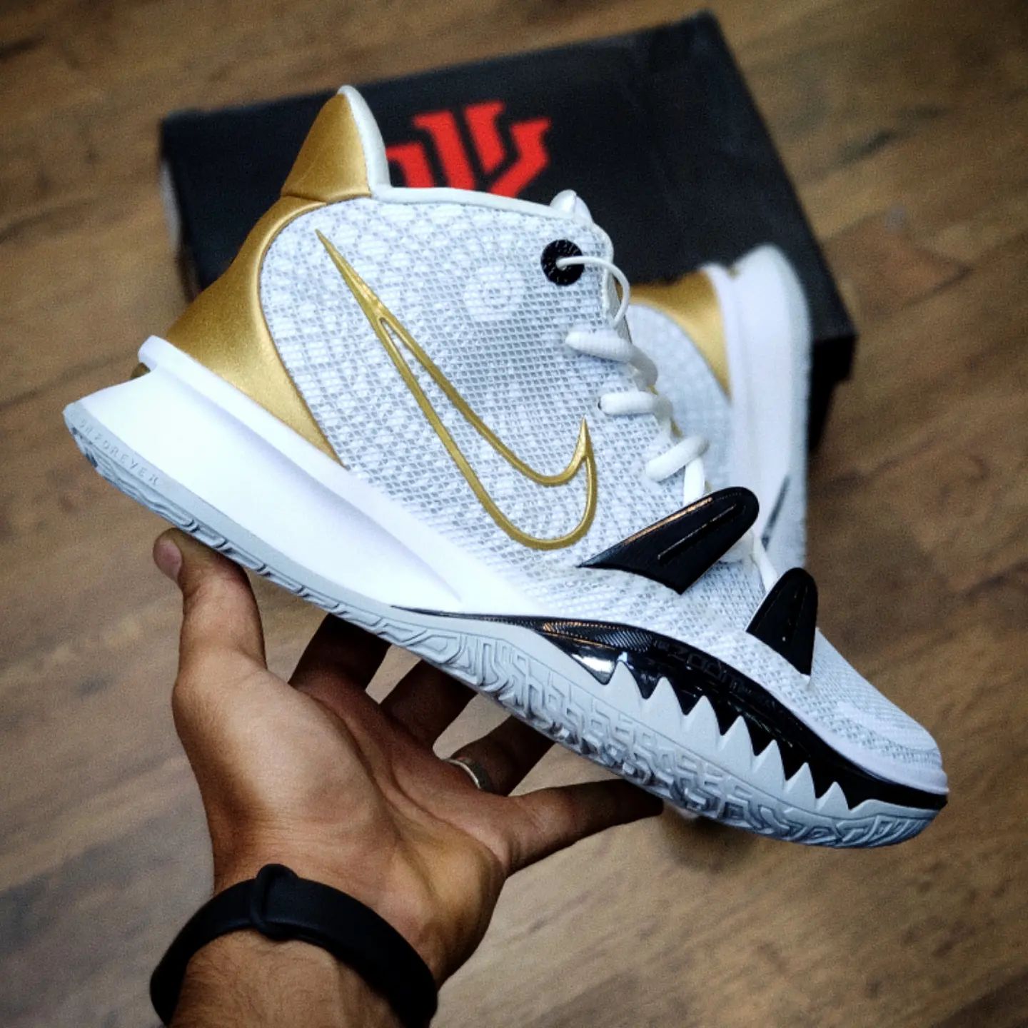 کفش بسکتبال نایک مدل Nike kyrie 7