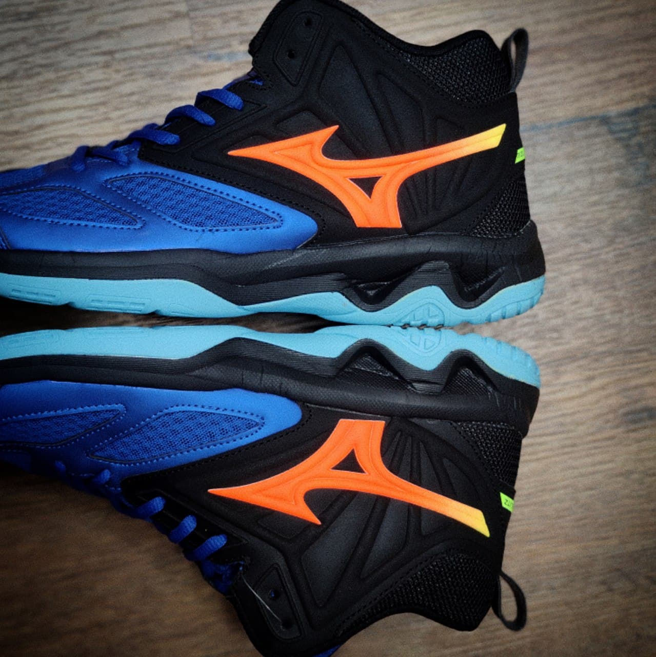 خرید کفش والیبال میزانو مدل Mizuno Dynablitz