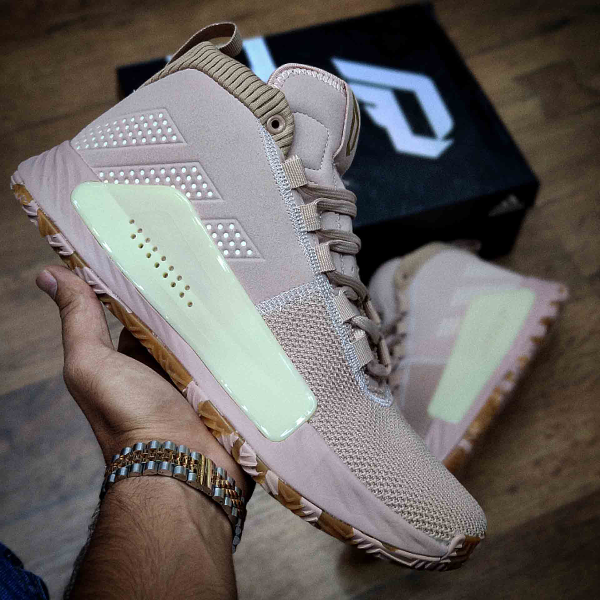 کفش بسکتبال آدیداس مدل Adidas DAME 5