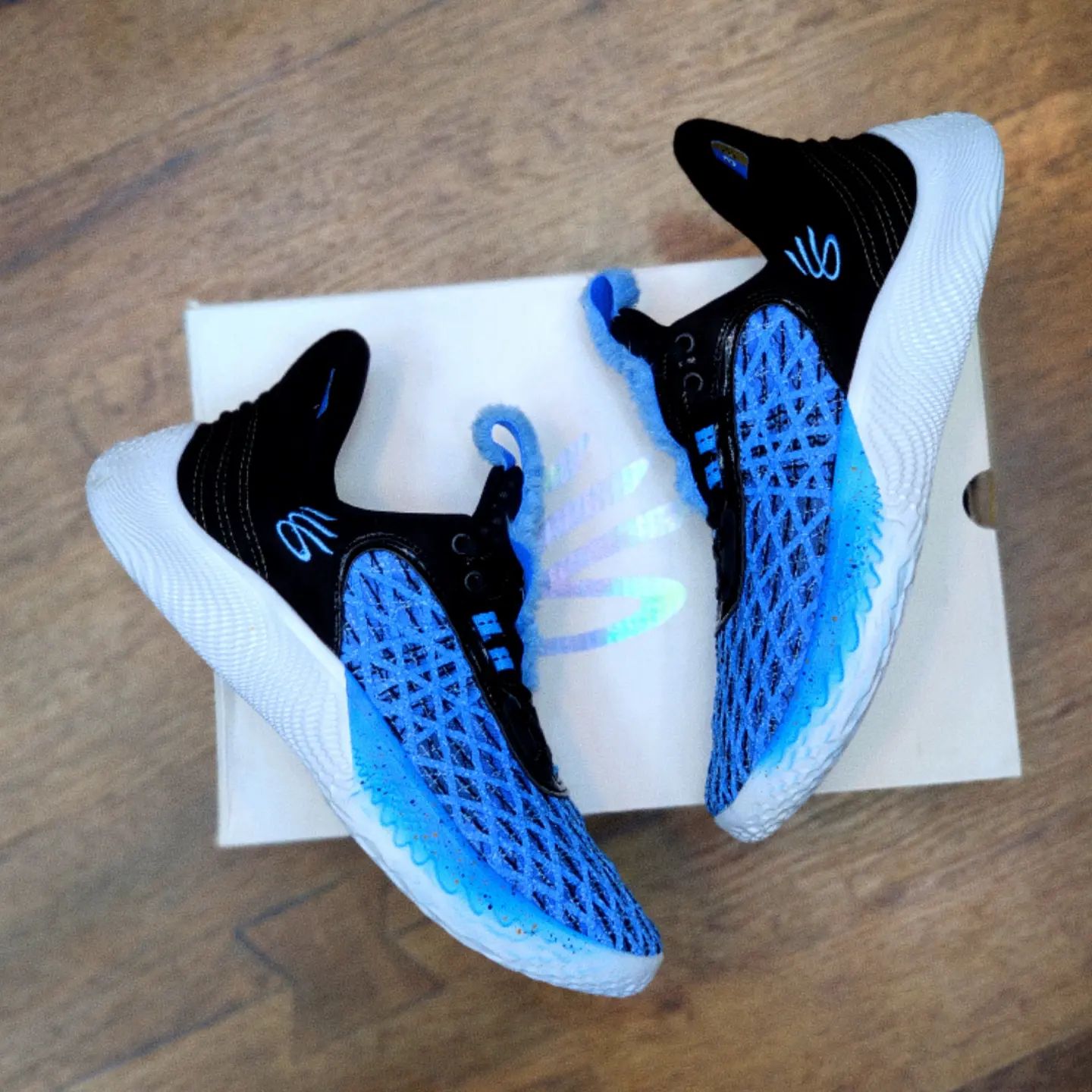 کفش والیبال و بسکتبال آندرآرمور مدل Under armour curry 9