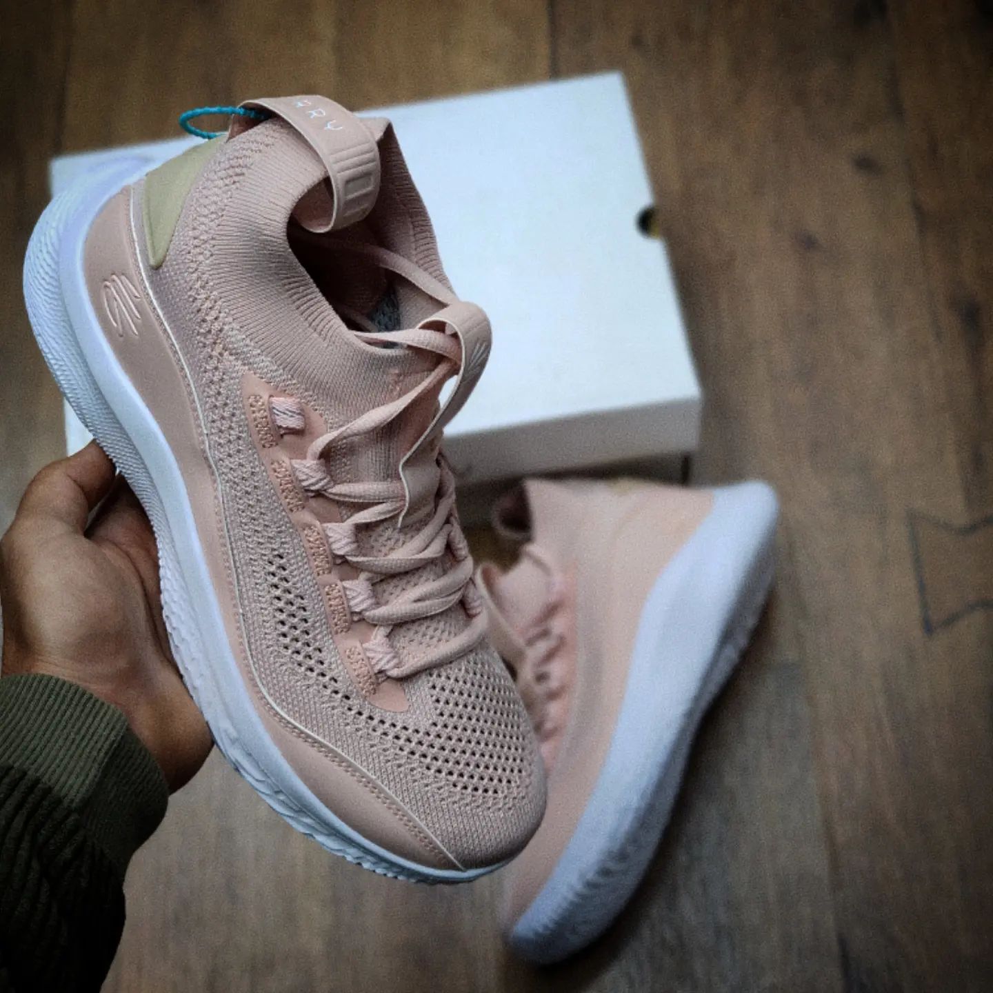 کفش بسکتبال و والیبال آندرآمور مدل Under armour curry 8