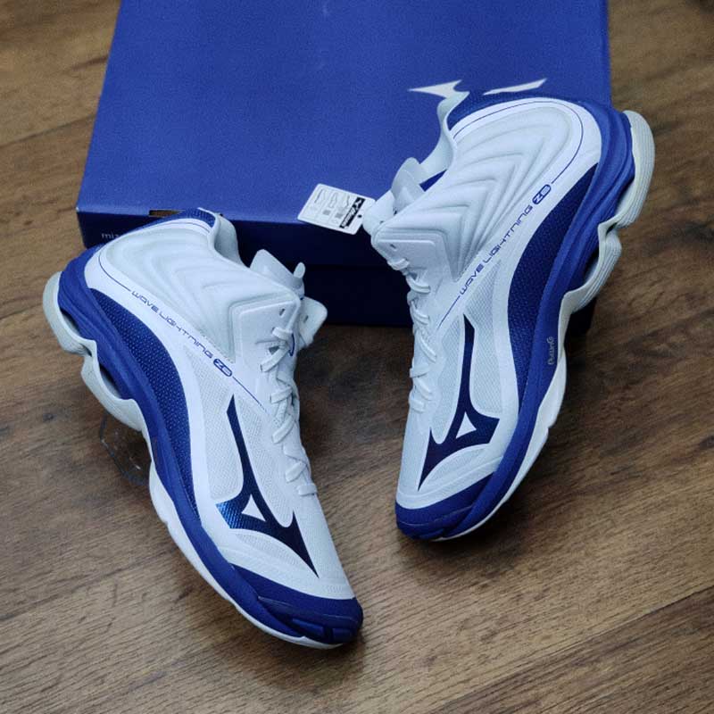 کفش والیبال اورجینال میزانو مدل Mizuno Wave Lighting Z6 MID