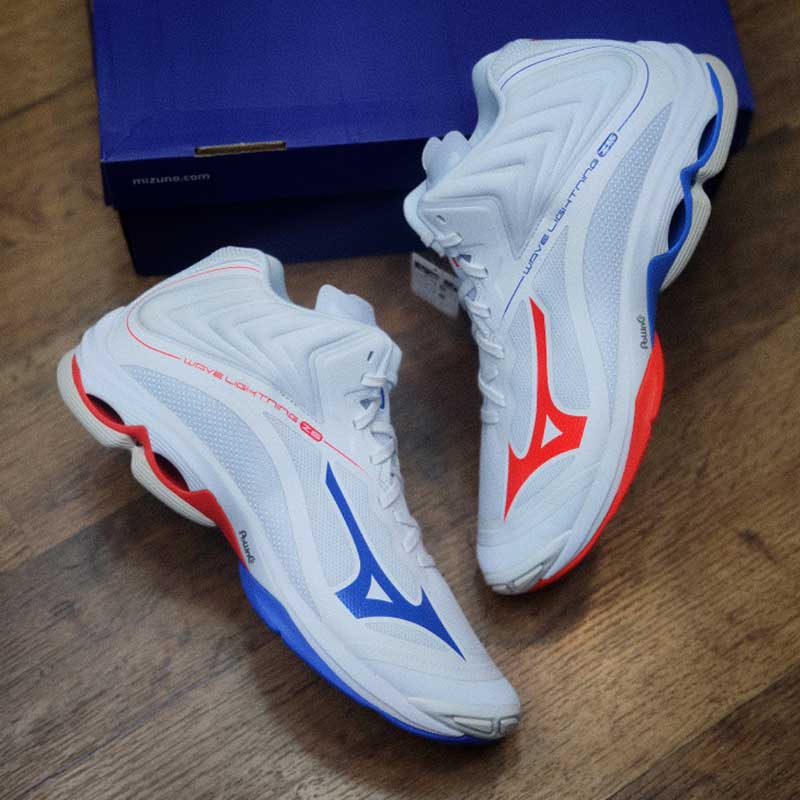 کفش والیبال اورجینال میزانو مدل Mizuno Wave Lighting Z6 MID